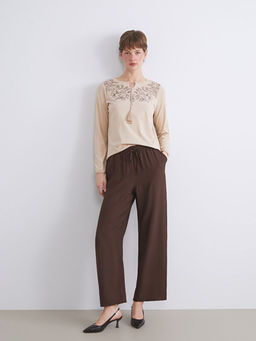 Ba?lamal? Yaka ?i?ekli Bluz