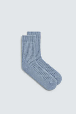 RIBBED TEXTURED SOCKS