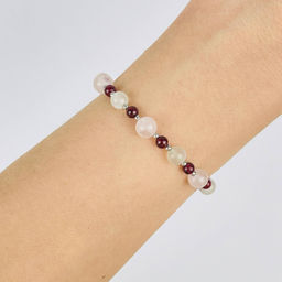 Браслет (на любовь) регулируемый из Розового кварца, Лунного камня и Граната - Радуга самоцветов фото 2