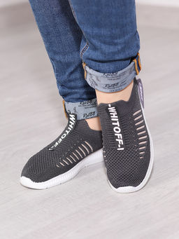 Слипоны женские на шнурках