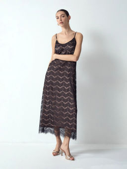 Платье миди из кружева