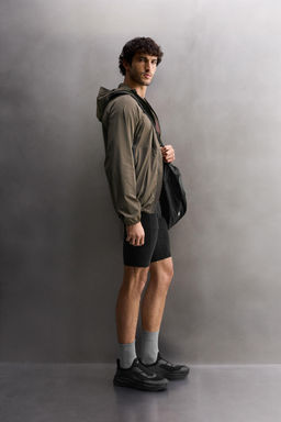 LIGHTWEIGHT COLOUR BLOCK TECHNICAL JACKET