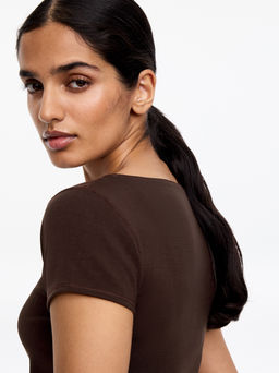 Camiseta el?stica con cuello barco - H&m фото 6