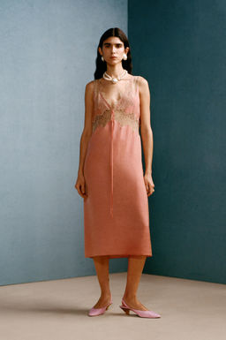 VESTIDO LENCERO ENCAJE WILLY CHAVARRIA X ZARA / Rosado