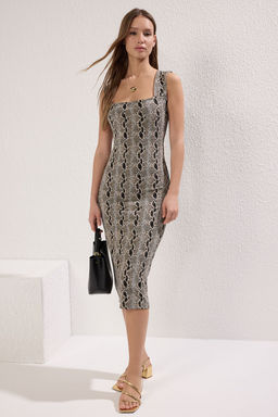 Kahverengi Animal Desenli Kare Yaka Bodycone/Vucuda Oturan Midi Orme Elbise TWOSS25EL00230