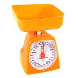 Весы кухонные 5кг пластмассовый корпус Family 12,5х12х20,5см, цвета микс (Китай)