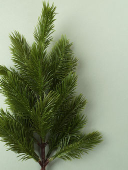 Ветка искусственная Елка 33 см / SD8204 /уп 150/1000/Новый год