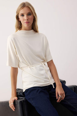 Ekru Baglama Detayl? Regular/Normal Kal?p Orme Bluz TWOAW26BZ00174