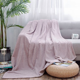 Плед/покрывало 180х200см "Роза", велсофт "Royal Plush" гладкокрашенный, тиснение зигзаг, полиэстер 100%, плотность 290г/м2, упаковка: 18х33см пояс бумажный, "Домашняя мода" (Россия)
