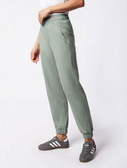 D44.137 Брюки женские св.оливковый