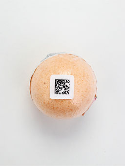 Бомбочка для ванны «Цвети от счастья», аромат пиона, 120 г, Чистое счастье