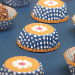 Цена за 300 шт. Форма для выпечки кексов бумажная UPAK LAND «Цветок», 3.5×2 см, одноразовая, синяя