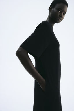 Vestido camiseta con hombreras - H&m фото 5