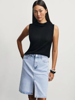 Джинсовая юбка миди с разрезом спереди / Zarina