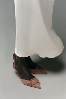 SLINGBACK SHOES WITH PIECE DETAIL