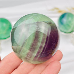 Шар из камня Флюорит на подставке