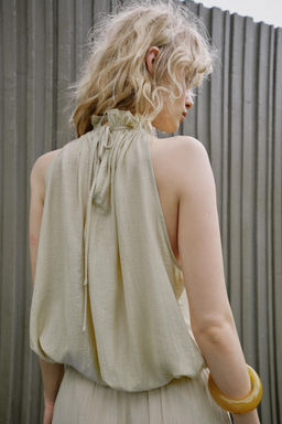 TOP HALTER GLOBO ABALORIOS / Crudo - Zara фото 4