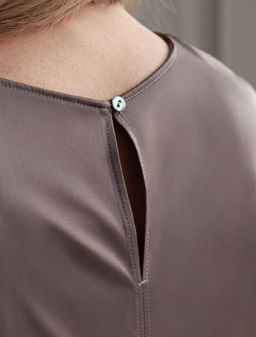 Блузка Vilatte D29.276 сатин кофейный  фото 3