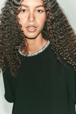 TOP WITH GLITTER NECK - Zara фото 3