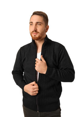 Свитер мужской