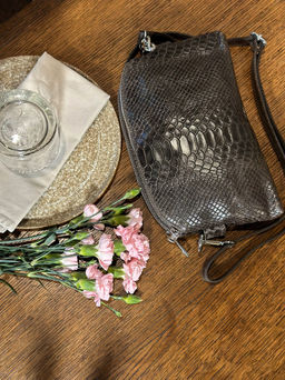 Сумка женская из телячьей кожи