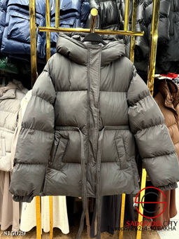 Тёплая зимняя куртка-пуховик с поясом и капюшоном