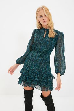 Trendyolmilla Yesil Desenli A Kesim Yakas? Baglamal? Astarl? Mini Dokuma K?sl?k Elbise TWOAW21EL1442 фото 8
