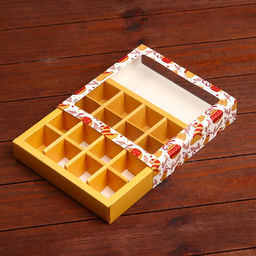 Коробка под 16 конфет «Новогодняя», 17.5×17.5×3.5 см