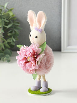 Фигурка пасхальная Зайка в платьице с бутоном пиона в лапках, 5.5?5?19 см