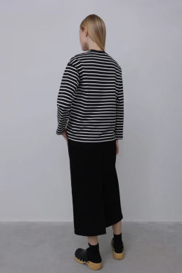 Черно-белый лонгслив в горизонтальную полоску - Incity фото 3