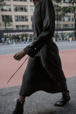 BELTED CREPE MIDI DRESS - Zara фото 3
