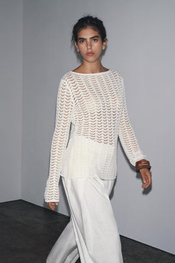 TEXTURED KNIT SWEATER