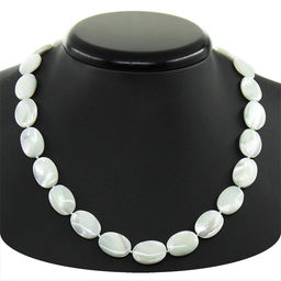 Перламутр белый (Индонезия), плоские овалы 13х18мм, бусы 44...48см