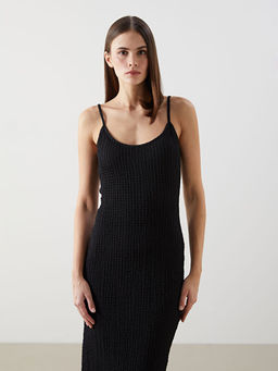 U Yaka Dokulu Elbise