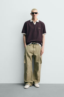 POLO JACQUARD VERTICAL BORDADO / Granate