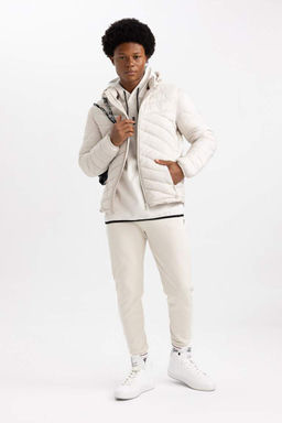 Водоотталкивающая приталенная куртка-пуховик DeFactoFit с капюшоном  фото 2