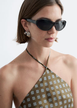 Vestido midi de seda con cuello halter - H&m фото 5