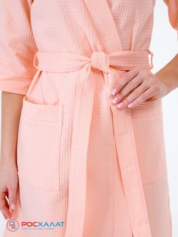 Женский укороченный вафельный халат с планкой нежно-персиковый В-01 (17)