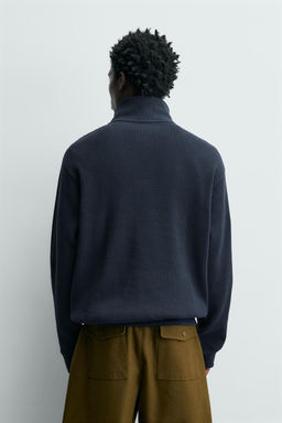 WAFFLE-KNIT TEXTURED SWEATSHIRT - Zara фото 3
