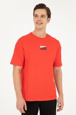 Мужская красная футболка Неожиданная скидка в корзине
