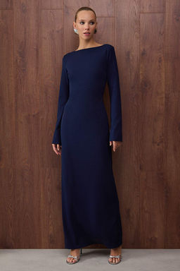 Ozel Koleksiyon Lacivert Vucuda Oturan S?rt Detayl? Maxi Abiye Mezuniyet Elbisesi TPRAW26AE00005 - Trendyolmilla фото 2