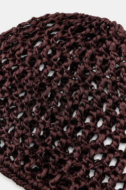 GORRO CASQUETE TRENZADO / Marr?n