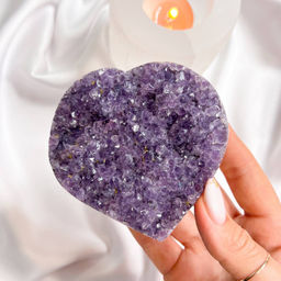 Друза "сердце" из Аметиста
