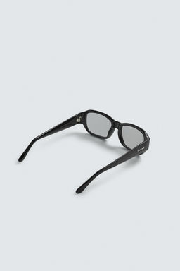 GAFAS DE SOL RECTANGULARES / Negro - Zara фото 6