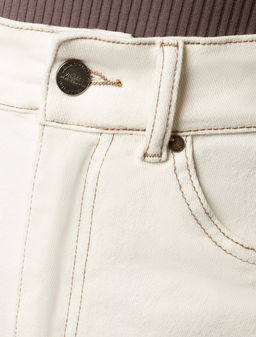 Шорты джинсовые Vilatte белые фото 4