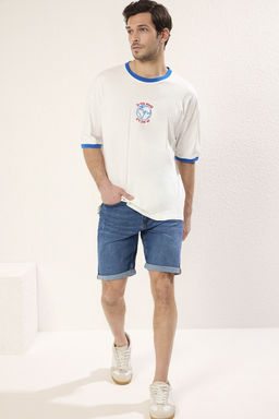TRENDYOL MAN Mavi Slim Fit T?rm?k Destroylu Denim Kot Sort TMNSS21SR0727