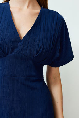 TRENDYOLMILLA Lacivert A Kesim Korsaj Detayl? V Yaka Maxi Dokuma Elbise TWOSS24EL00620 фото 10