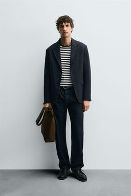 TEXTURED REGULAR FIT BLAZER