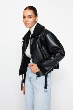Siyah Regular Kal?p Pelus Detayl? Suni Deri Biker Ceket Mont TWOAW24MO00279
