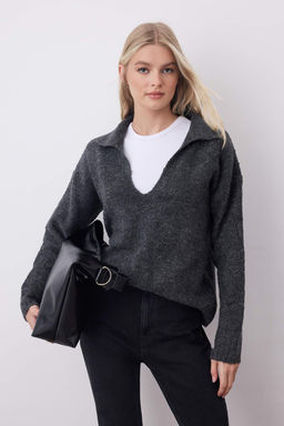 Antrasit Yumusak Dokulu V Yaka Genis Kal?p Triko Kazak TWOAW26KZ00220